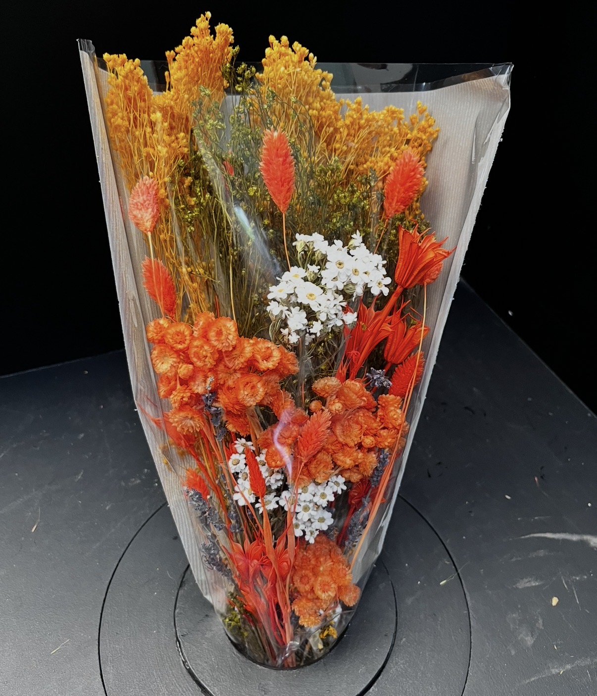 bouquet sec orange artisanal et unique pour votre vase à la verticale ; Bouquets de fleurs séchés uniques et artisanales